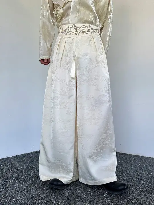 山河刺繍デザインのサテン仕立てワイドパンツ【ユニセックス・流れるようなフリンジ付き】（セットアップ対応）
