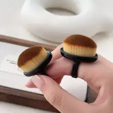 ネイル用粉塵ブラシ【指環付き・ソフト毛・爪の掃除用】