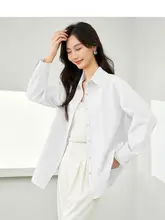春季に最適！シンプルなデザインの長袖シャツ【淡いブルー・女性用・上品なシルエット】