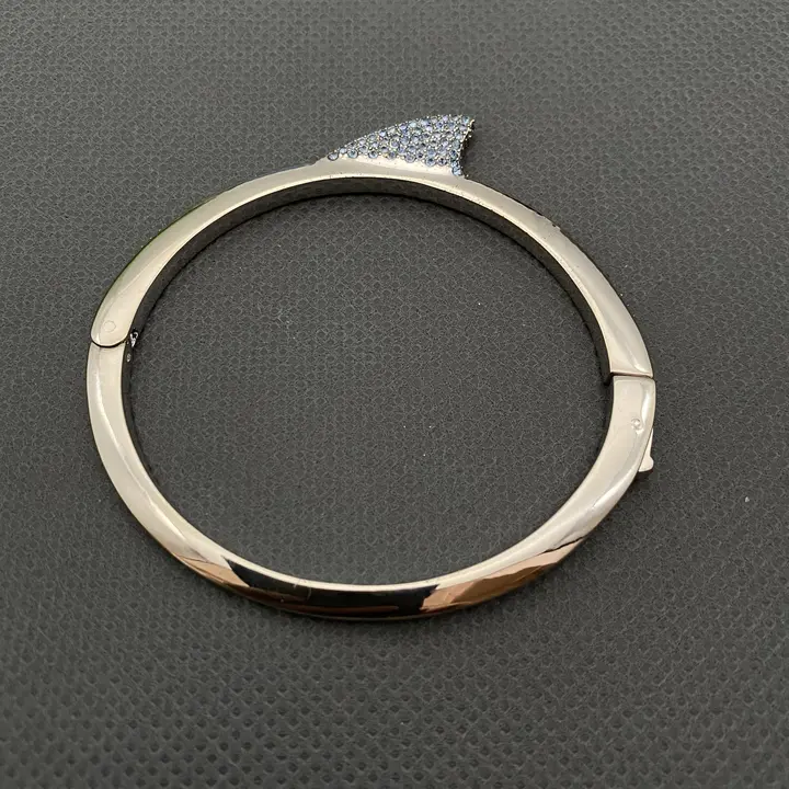 おしゃれで個性的な大ぶりブレスレット【ファッションアクセサリー・ユニセックス】