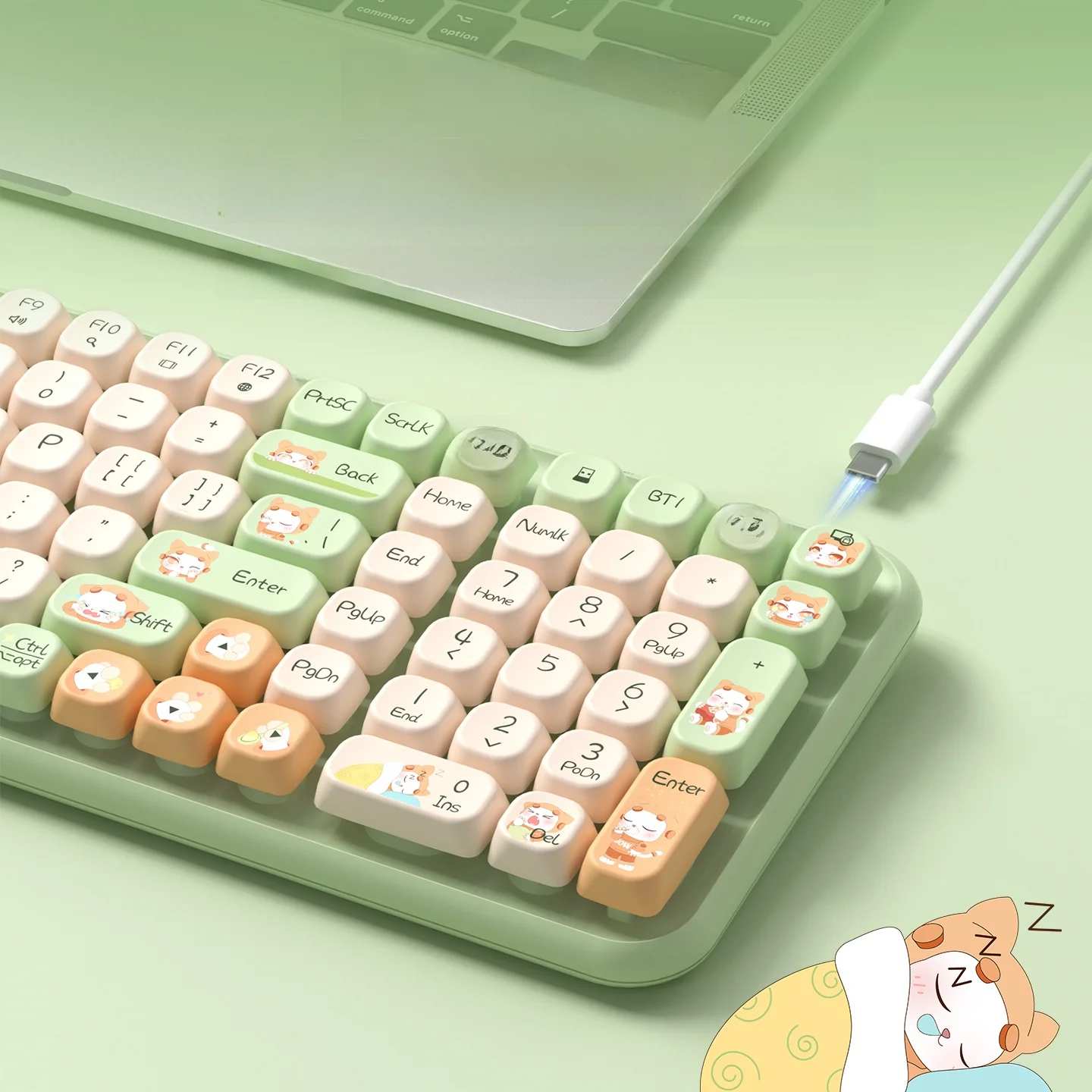 在宅ワークのデスクに欠かせないキーボードとマウスは、どう選ぶ？