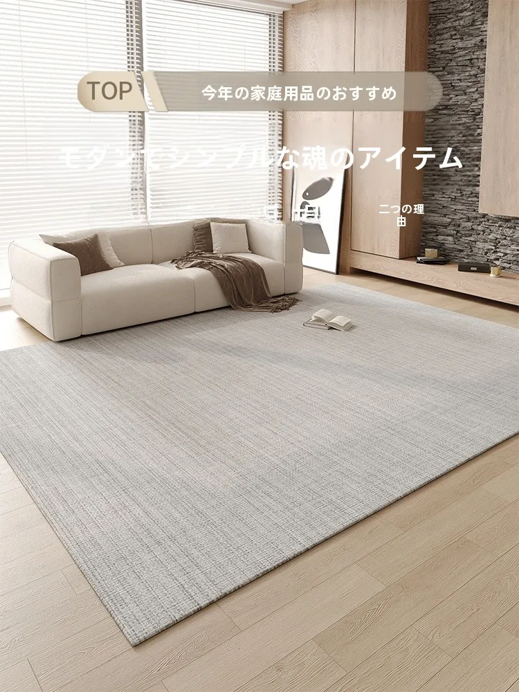 おうち時間を豊かにするおすすめアイテム｜北欧風花瓶とラグの組み合わせガイド