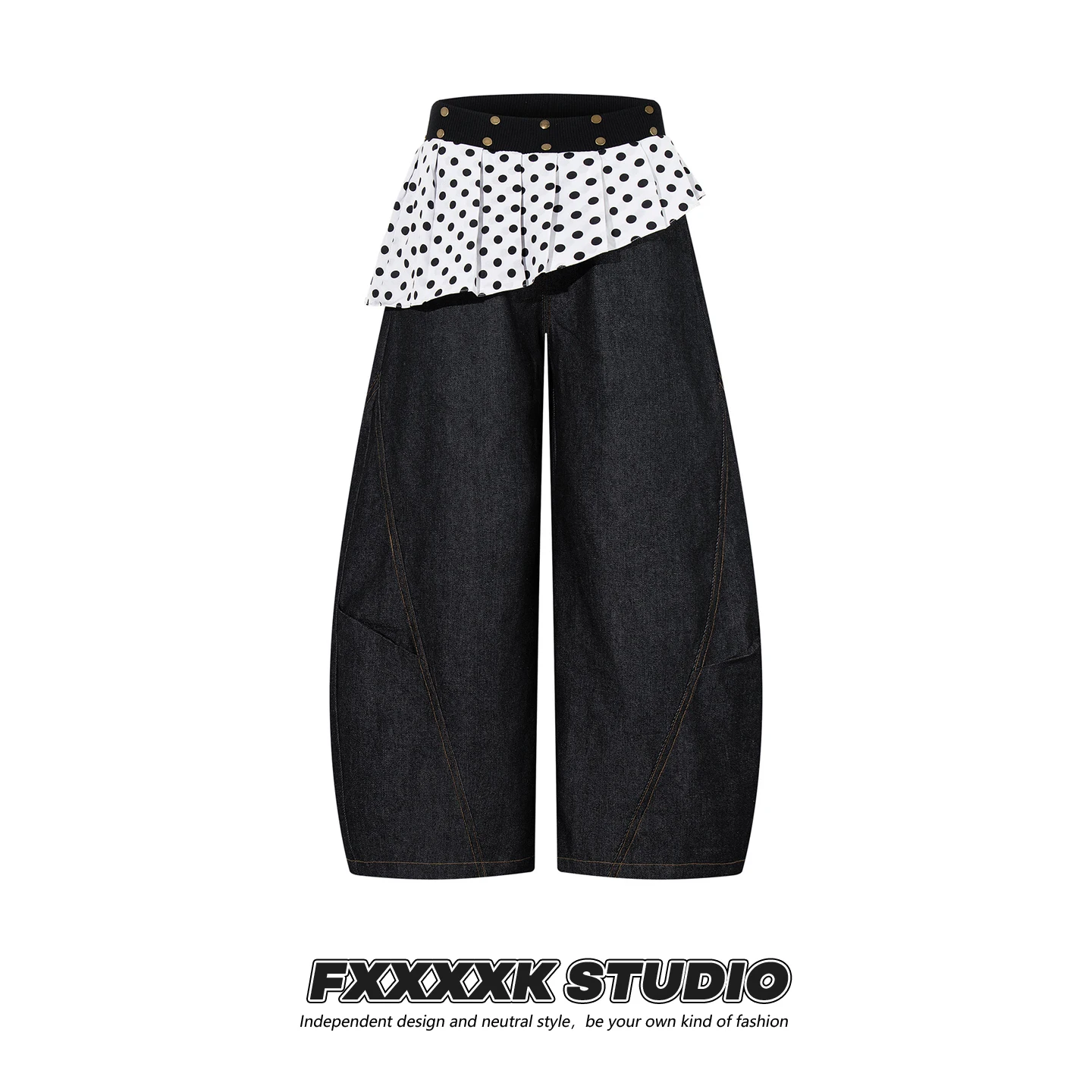 50's fashion と 90年代アメリカファッションを融合した、今こそ着るべき「ドット柄ワイドレッグデニムパンツ」は？