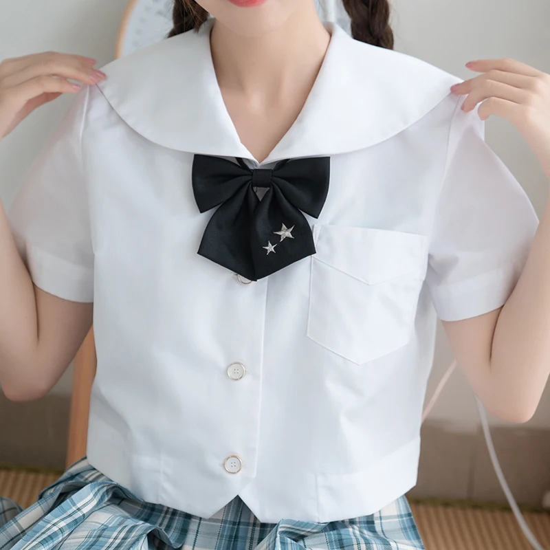 明るい夏の制服をどう選ぶ？Kyoukoのセーラー服がなぜ人気なのか