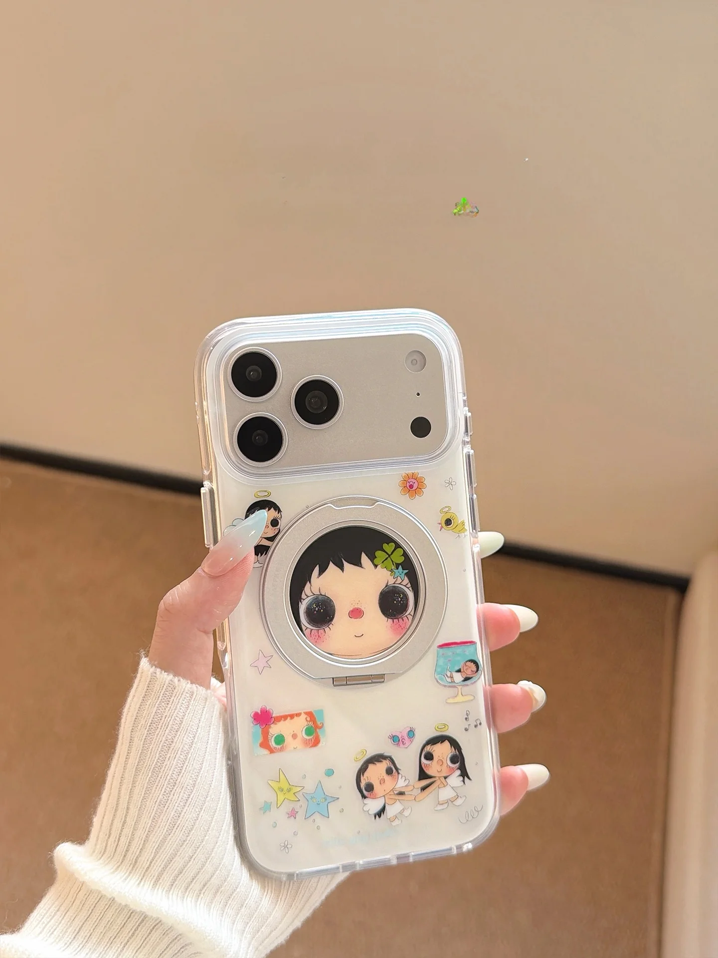 かわいい四葉のクローバーデザイン iPhoneケース：ポップイラストのインスタ風保護壳の実用性と使い方