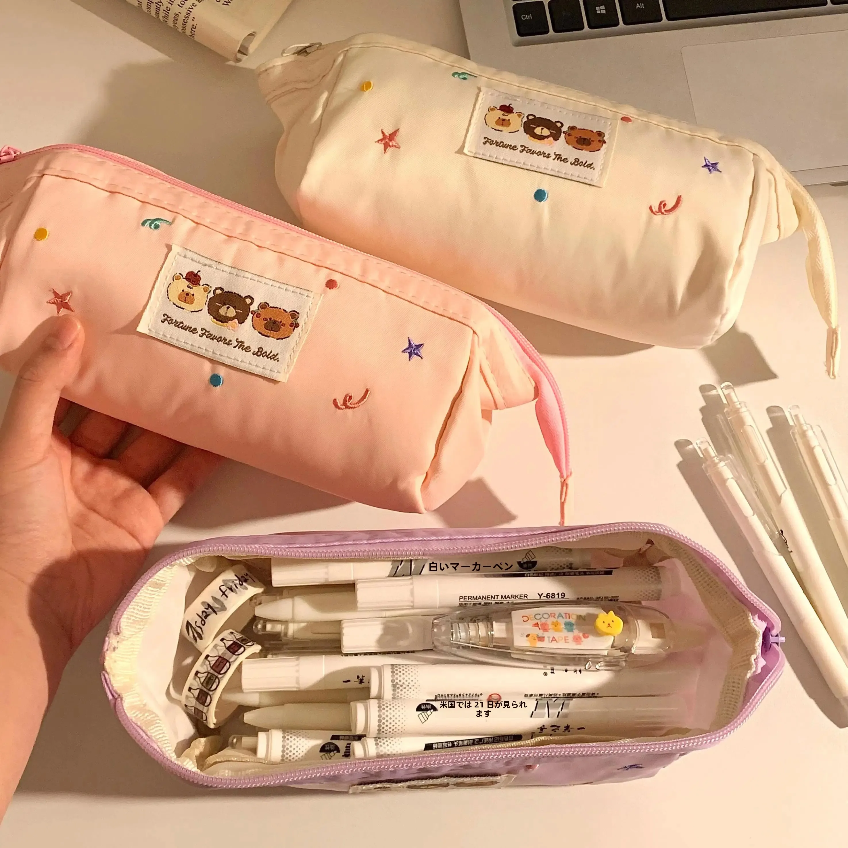 可愛らしいクマのペンケース：300円プレスプレゼントとしての実用性とデザイン価値