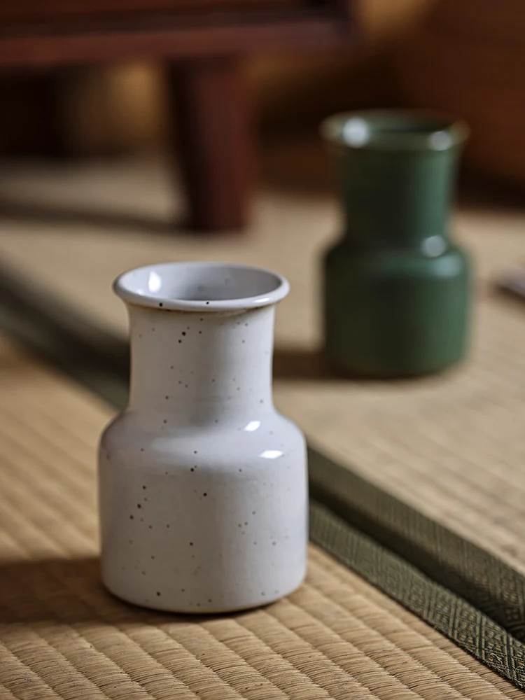 見つけたデイリー雑貨まとめ 完全ガイド 古風花瓶とレトロマグカップの使い方