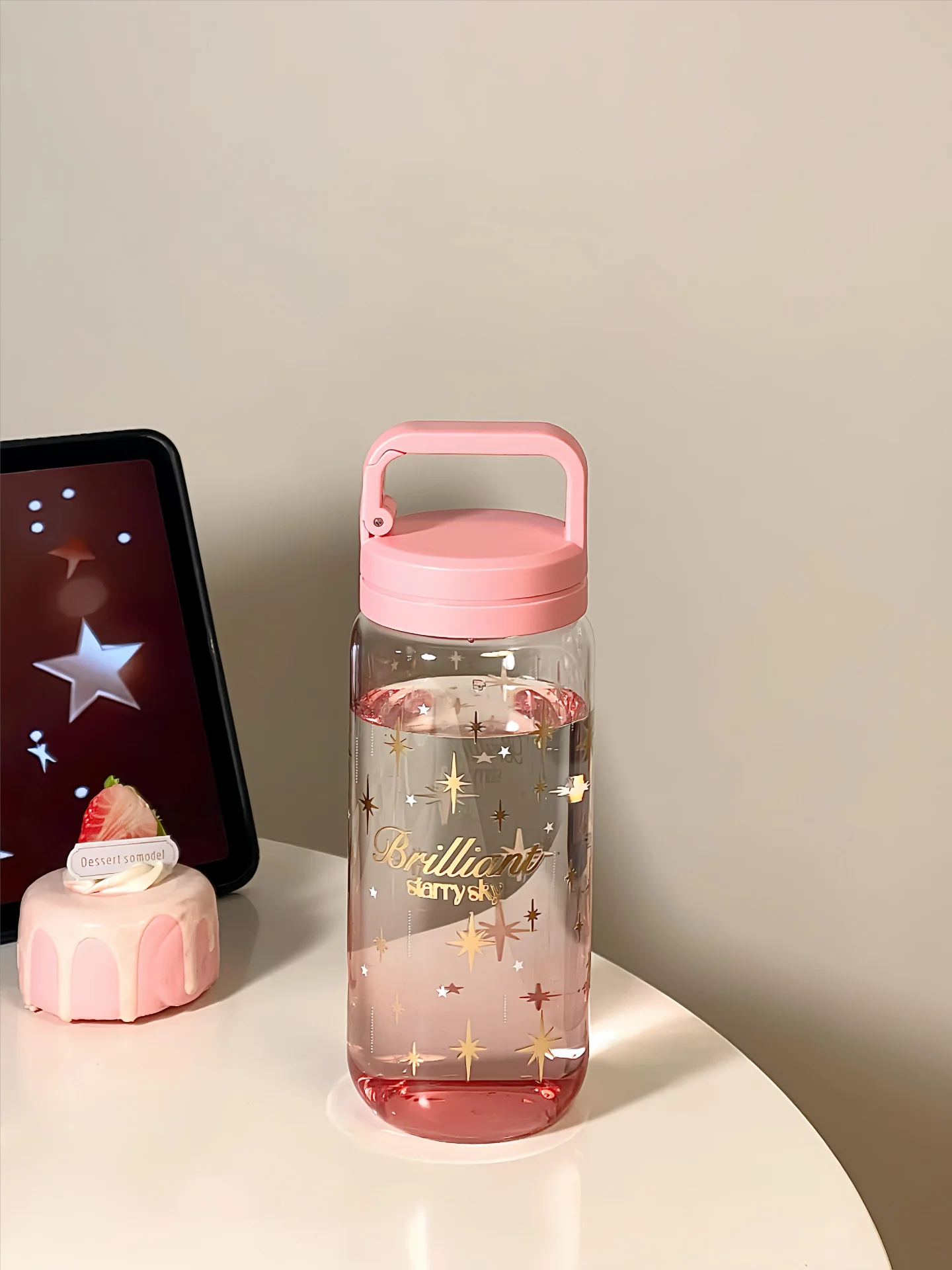 食品級高硼珪酸ガラス製星柄水筒：こぼさないコップの設計と実用性を解説