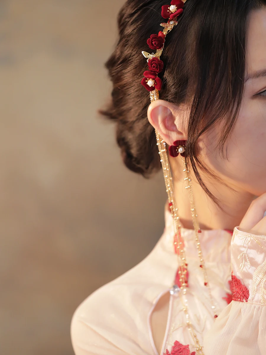 ヘッドドレス 生花で失敗しない選び方は？古典スタイルの長流しフリンジヘッドバンドが答えになる