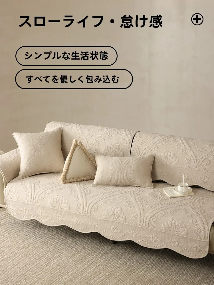 オットマン ソファとフローリング ソファの違いを知れば、どんな場所に設置するのがベストなのか？