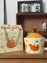 可愛い猫デザインの陶製カバー付きオレンジマグカップ【ギフトにも最適】