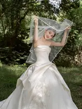 白色ベール 新婦用 結婚式用サテンヘッドドレス【撮影用・フワフワデザイン】