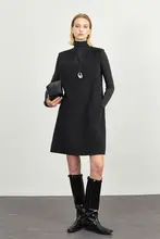 秋冬向けワンピース【ウール生地・ノースリーブ・洗練されたデザイン】