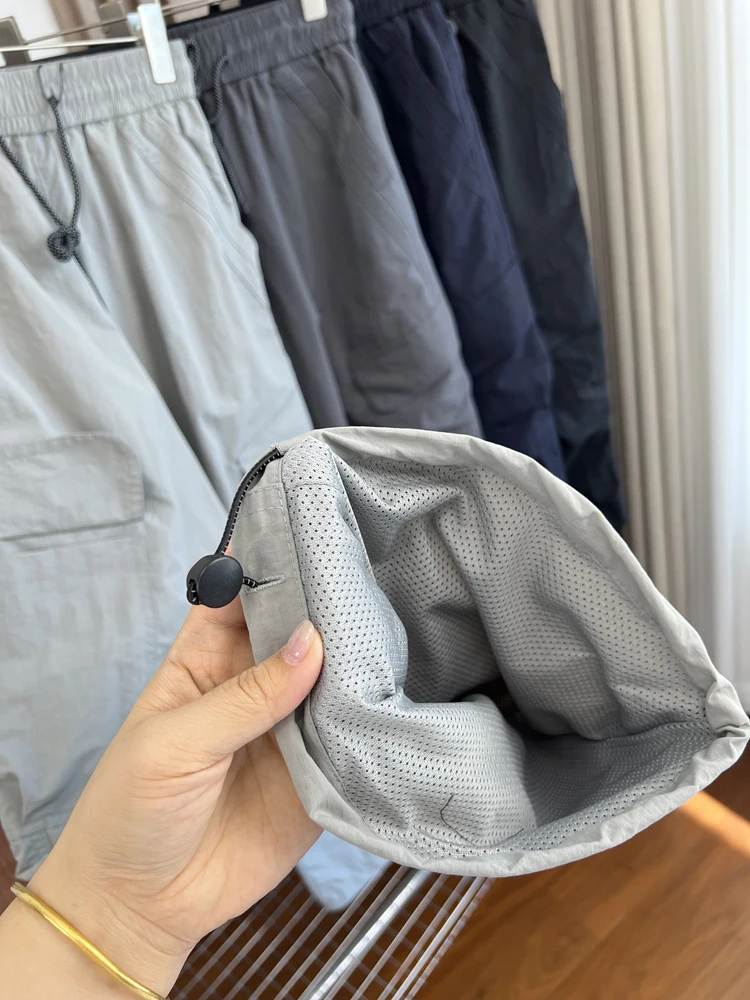 アウトドアパンツを買うときに迷う？この1本で秋の日常をぐっと楽にできる