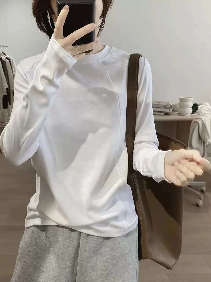 大人可愛い服 50代コーデの秘密はホワイトTシャツ？フレンチスタイル徹底解説
