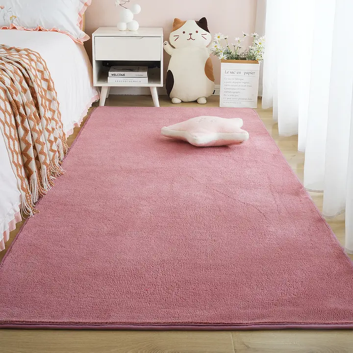 柔らかなピンクの短毛ラグ【防音・お手入れ不要・インテリアに最適】