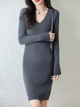 Vネックのカシミヤニットドレス【秋冬・身体にフィット・ナチュラルシルエット・ミディ丈】