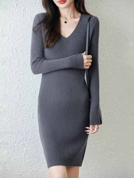 Vネックのカシミヤニットドレス【秋冬・身体にフィット・ナチュラルシルエット・ミディ丈】