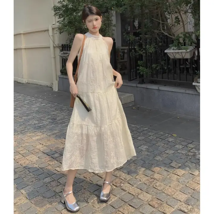 フレンチスタイルのレースノースリーブマキシドレス【小柄向け・アシンメトリー・夏用】（セットアップ対応）