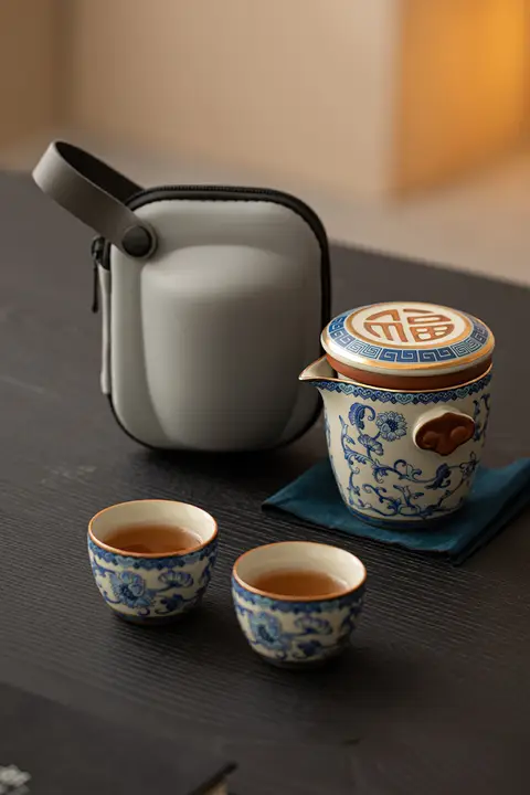 青花汝窯 アウトドア用ティーセット【持ち運び便利・陶磁器・急須とカップ2個付き】