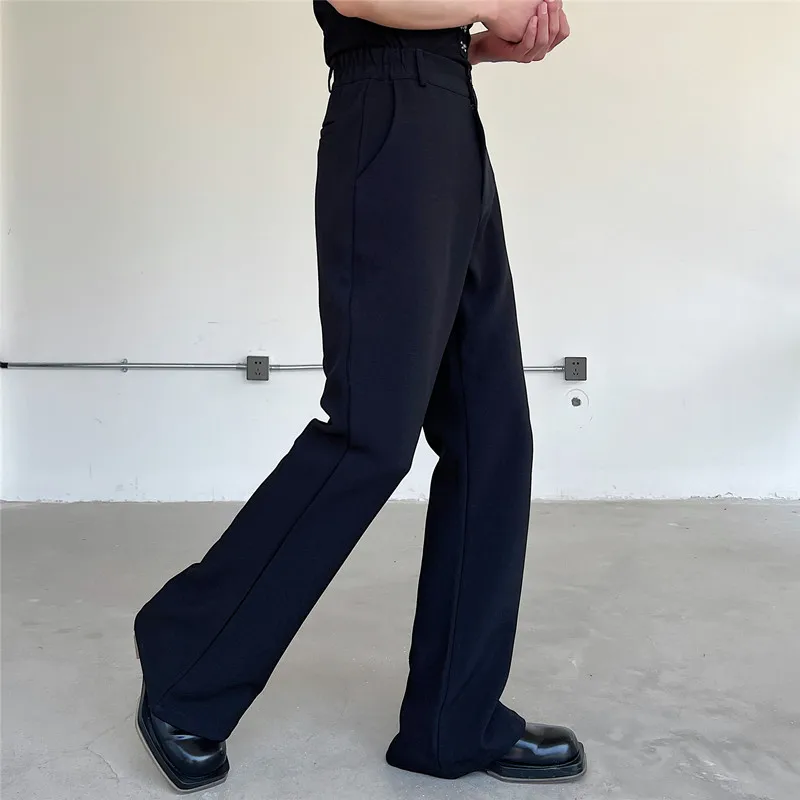 80年代の男性ファッションを再現するフレアパンツは、どう選ぶ？