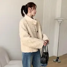 羊剪绒素材の短丈女性用コート【立ち襟・コンパクトサイズ・冬用】