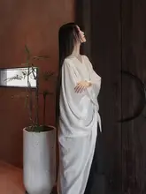 古風な外套の漢服・白色開衿デザイン【新中式・吊り帯スカート・仙女風】【禅意スタイル】（セットアップ対応）