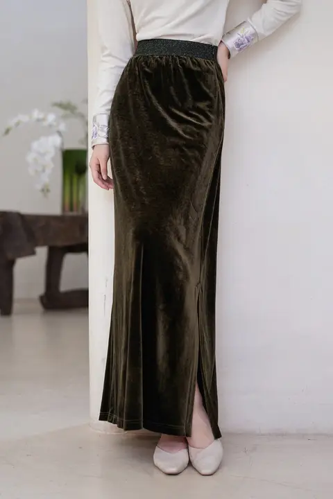 芸在汀蘭 オリジナル ベルベットロングスカート【秋用・高品質・スリムフィット】