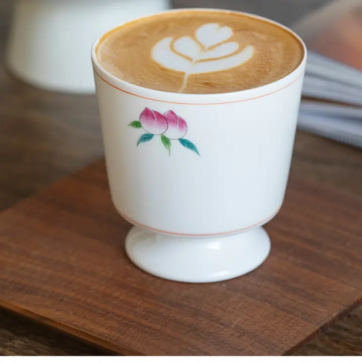 コーヒーカップ ラテアート用 おしゃれ 高台付き 上品 ティータイム 誕生日ギフト