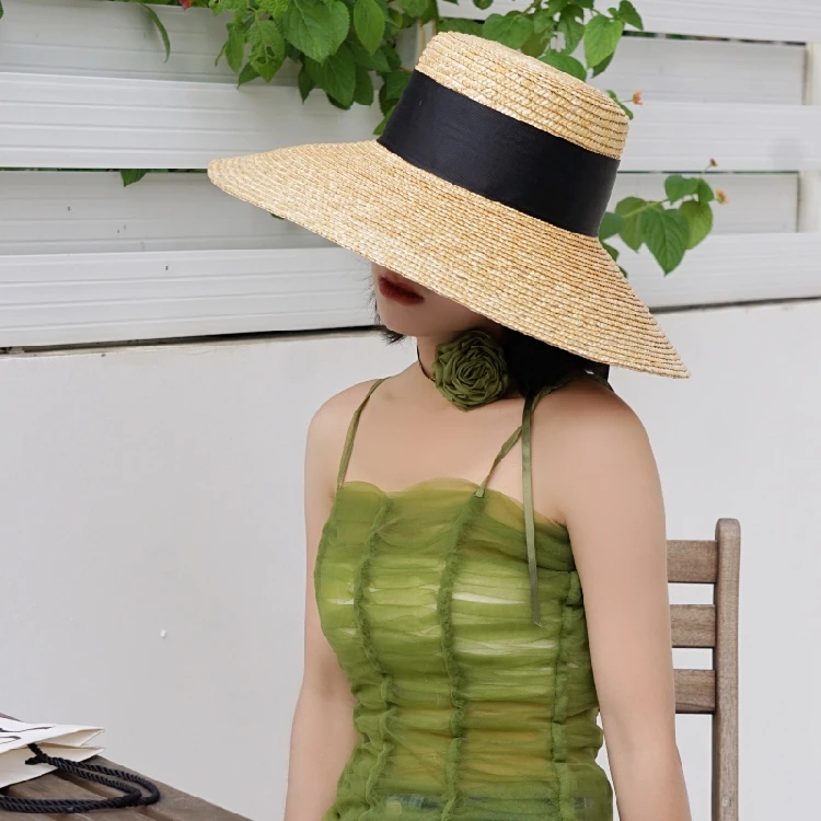 大きなつばの日よけ帽子 レディース：子供女性向けの夏のファッションアイテムとしての実用性とデザイン