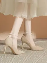 高級感ある細ヒールのパンプス【パールバックル・裸色・快適・小さいサイズ】