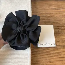 立体感のあるサテンリボンヘアクリップ【おしゃれなデザイン・シュシュ風】