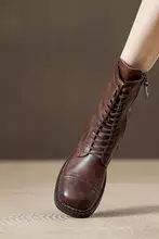 擦れた色合いのレトロなスクエアトゥ本革マーチンブーツ【中筒・ライディングブーツ・太ヒール・レースアップ】