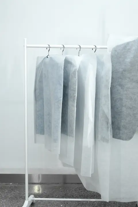 白色不織布製 服用防塵カバー【ドレス・コート用・使い捨て・エコバッグ】