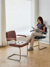 北欧風デザインのカフェ用チェア【アンティークスタイル・快適】