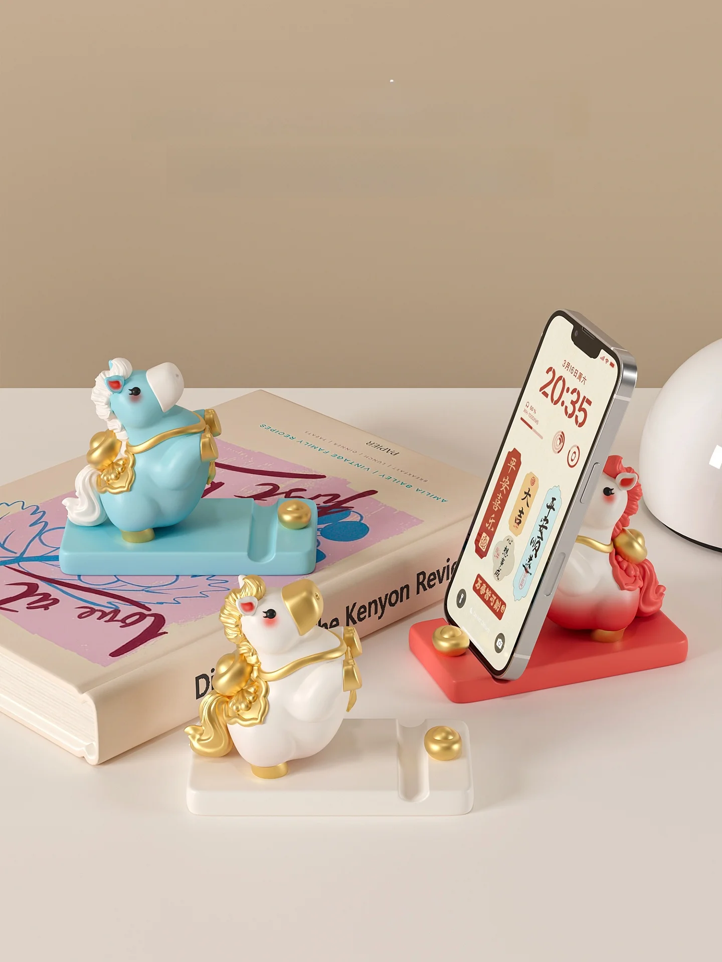 デスク用スマホスタンド：オフィスインテリアとしての安定性とデザイン性を実現
