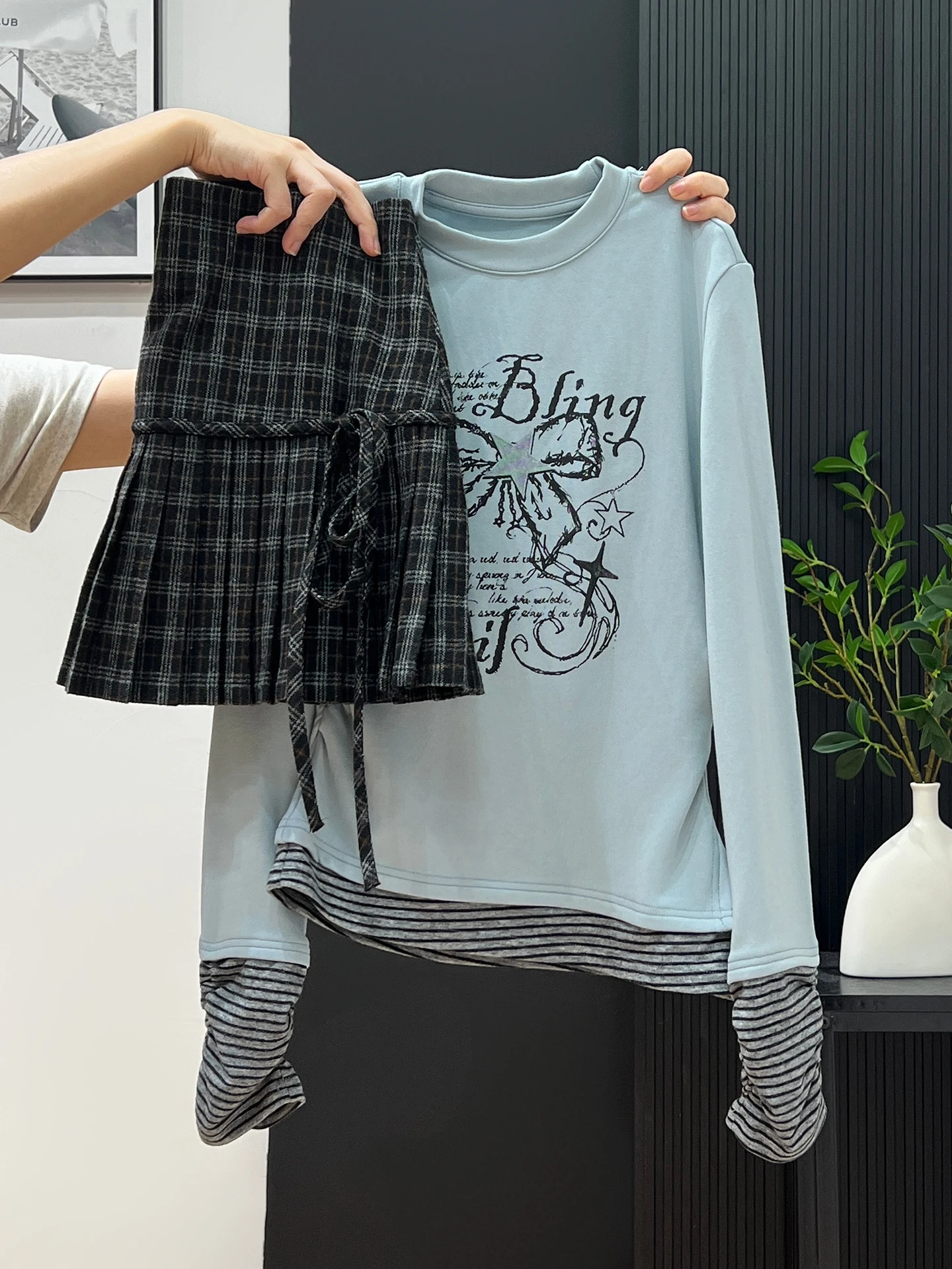 カジュアル同窓会に着る服の選び方：5選で学生時代の思い出を大切にできるファッション提案
