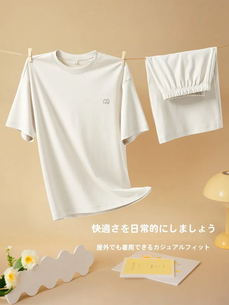 夏の快適さをどう選ぶ？アイスシルクパジャマが通勤や日常に与える変化とは