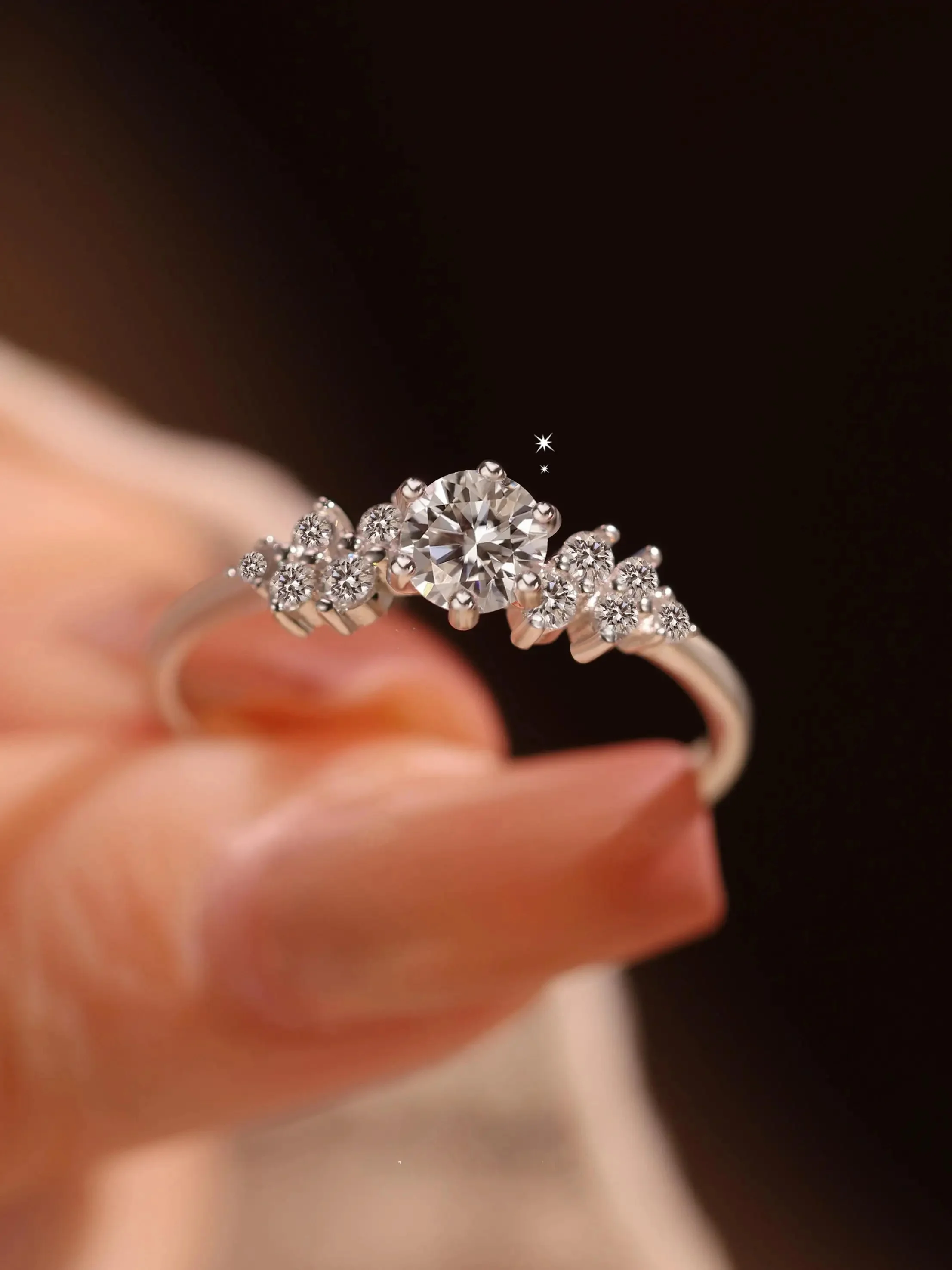 おしゃれな人が選ぶ 結婚指輪の選び方：培養ダイヤモンドリング【純銀・上品デザイン・婚約用】