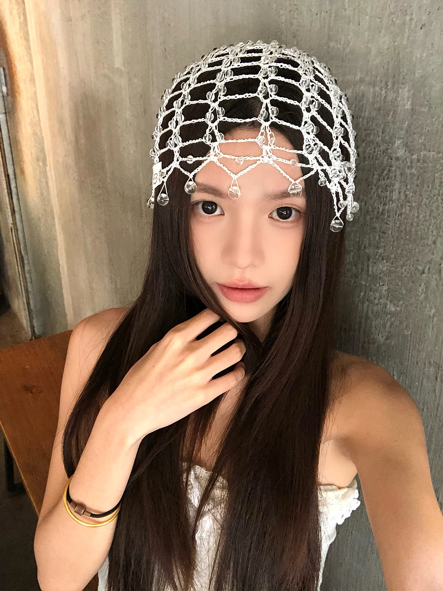 手編みビーズ付きレースデザインキャップ：夏用女性向けの通気性とデザインのバランス