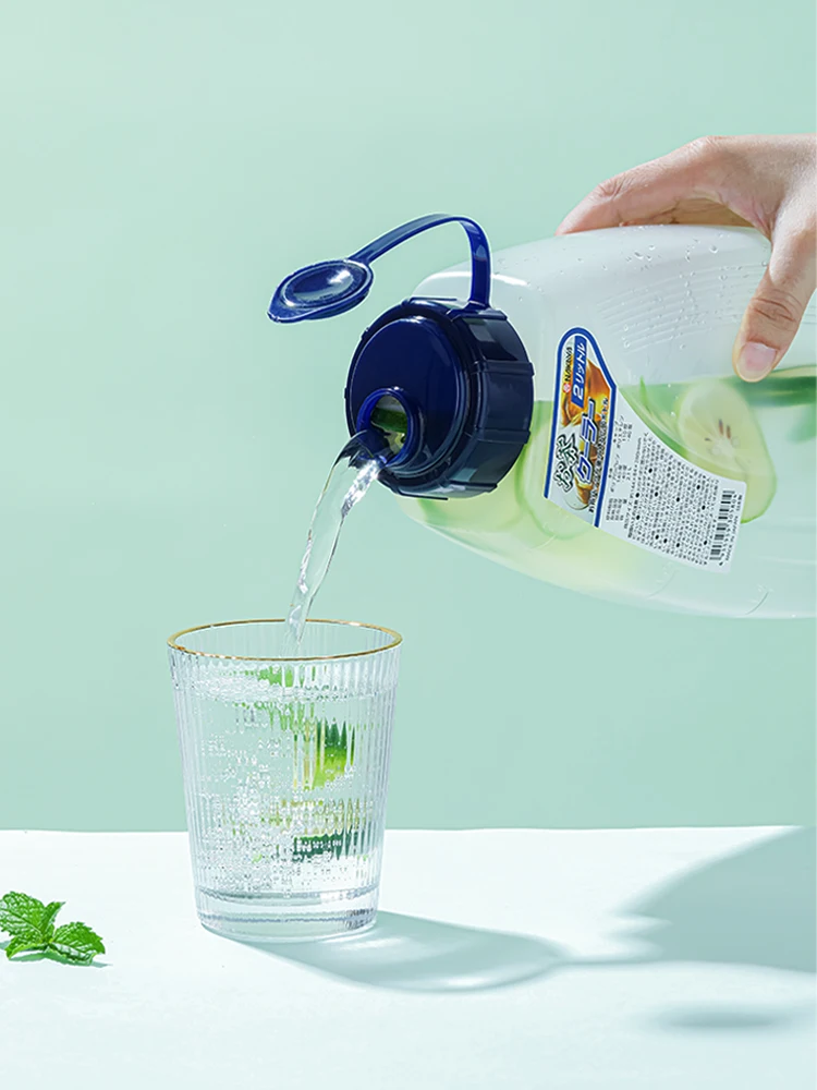 ペットボトルクーラー 最強の仕組み：日本製ナカヤの2.1L大容量冷水瓶