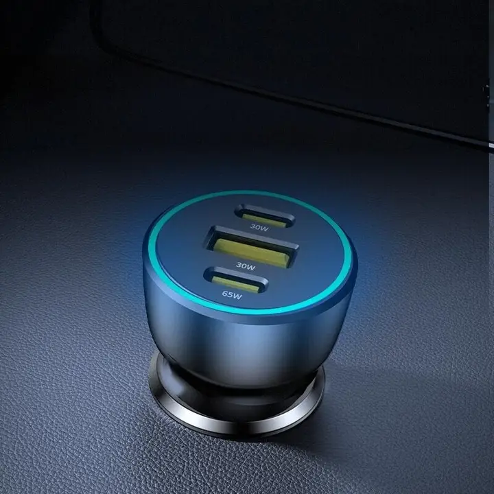 車載用充電器【点煙器用・超高速充電・三口ソケット】