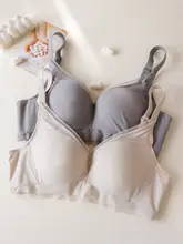 透けにくいデザインのシルクブラジャー【極上の柔らかさ・小胸向け・サポート機能付き】