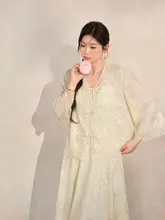 新中式デザインの刺繍レーストップスとスカート【盤扣ディテール・ラメ入り・大きいサイズ】（セットアップ対応）
