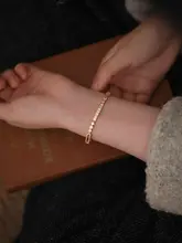 エレガントなデザインの純銀メッキブレスレット【秋冬用・女性用】