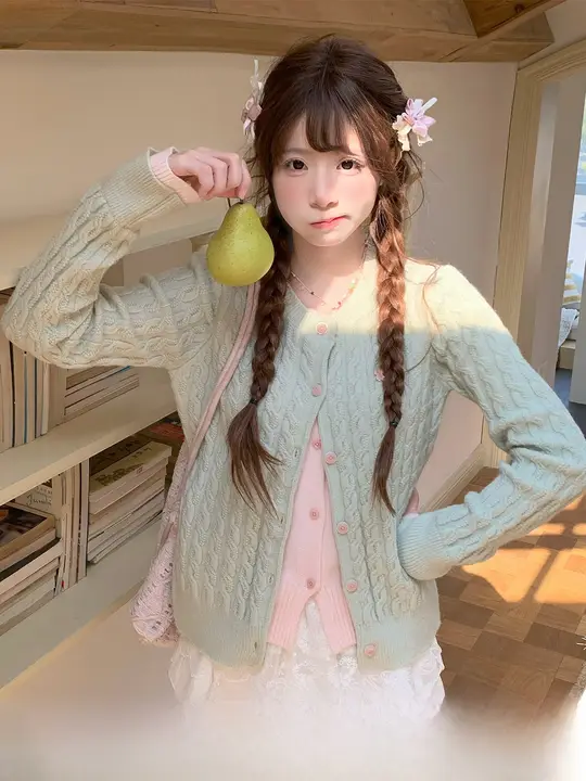 春向きのピンクグリーンカーディガンと白いスカート【二重スタイル・夏用】（セットアップ対応）