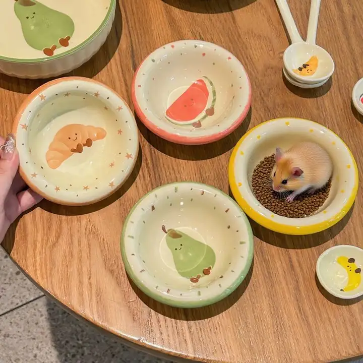 可愛らしいデザインのハムスター用食器【防翻・固定可能・大容量】