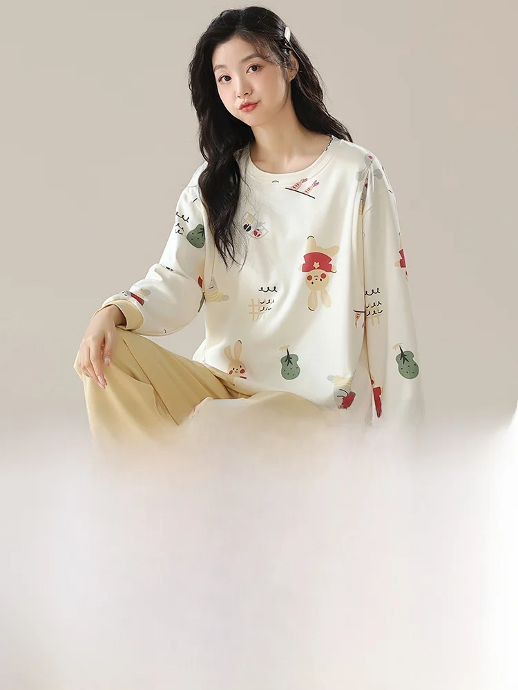 俞兆林授乳服：春秋季节女性居家穿着的简约风高透气解决方案