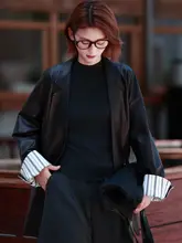 小羊皮のVネックジャケット【女性用・中長丈・翻袖デザイン・真皮】