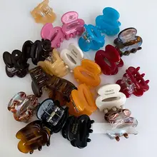 ミニサイズのカラフルヘアクリップ【エレガントな幾何学模様・軽量デザイン】